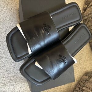 Coach Fiona Sandals - size 9